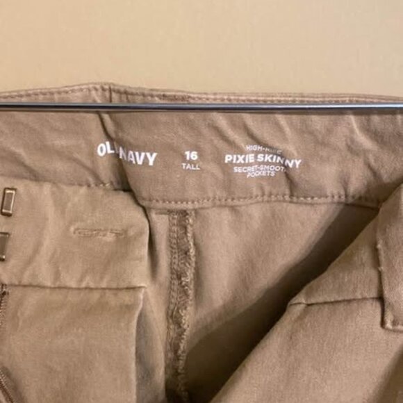 Old Navy Khaki Pixie Pants - Picture 2 of 2